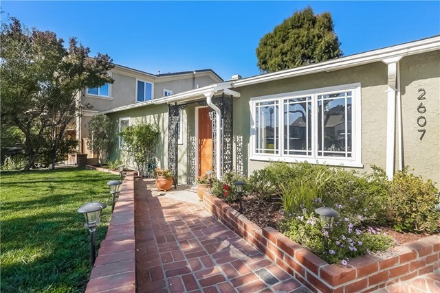 Property Photo: 2607 Ralston Lane CA 90278