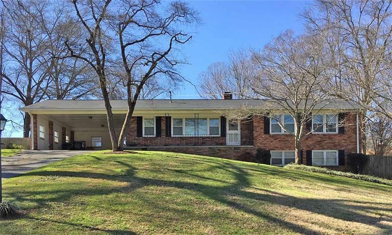 Property Photo: 2659 Ridgewood Drive 30066