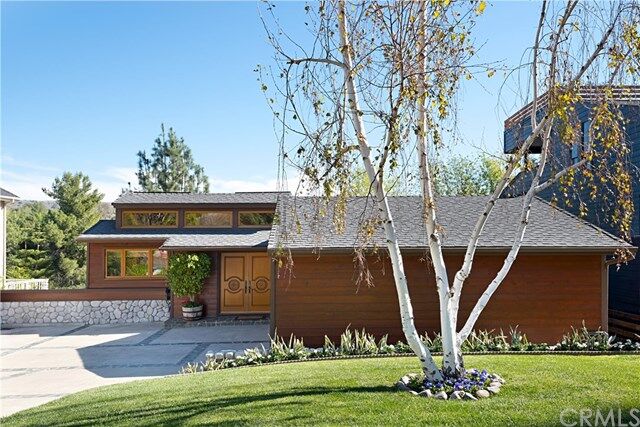 Property Photo:  23402 Via Alondra  CA 92679 