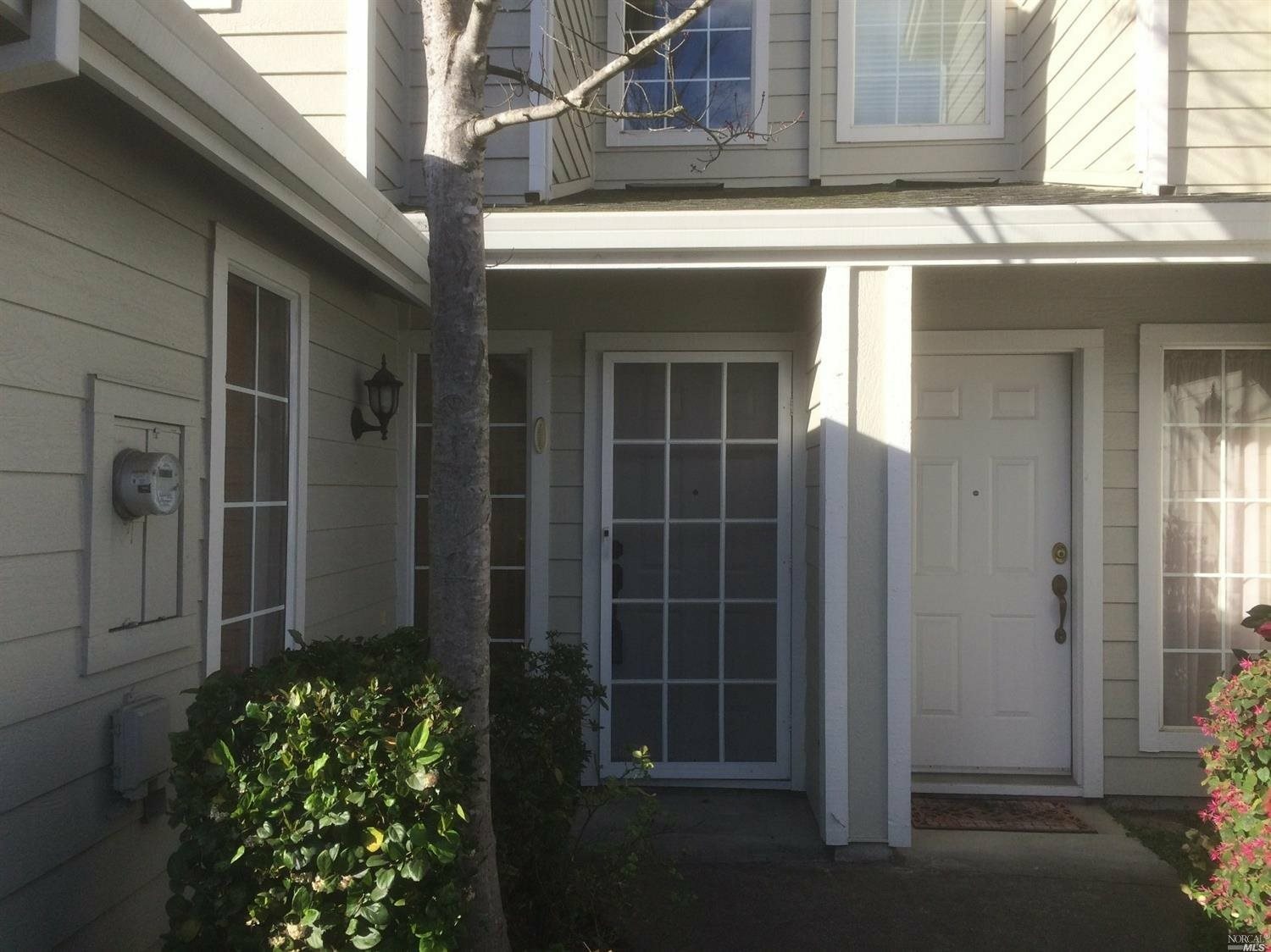 Property Photo:  489 Laurel Grove Circle  CA 95407 