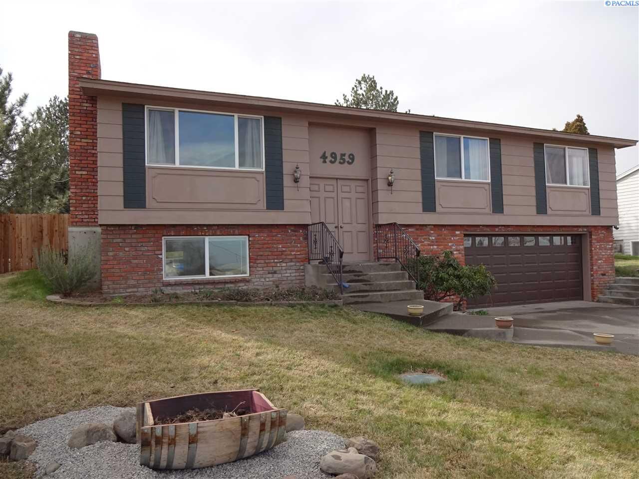 Property Photo:  4959 W Skagit  WA 99336 