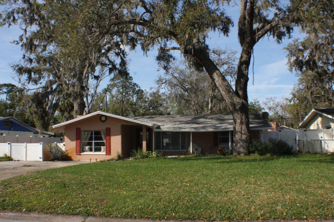 Property Photo:  1014 Cherokee Ranch Road  FL 32117 