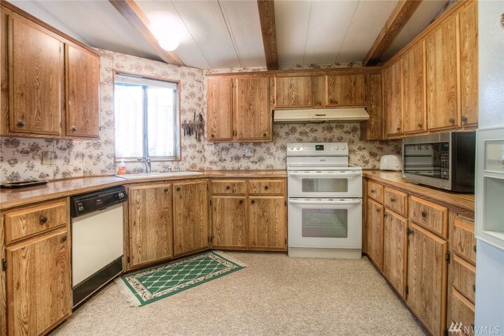 Property Photo: 11832 NE 172nd Street WA 98011