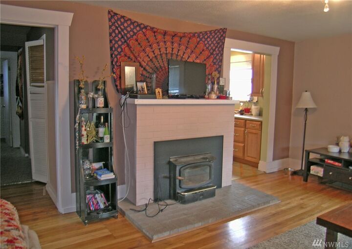 Property Photo:  2412 Humboldt St  WA 98225 