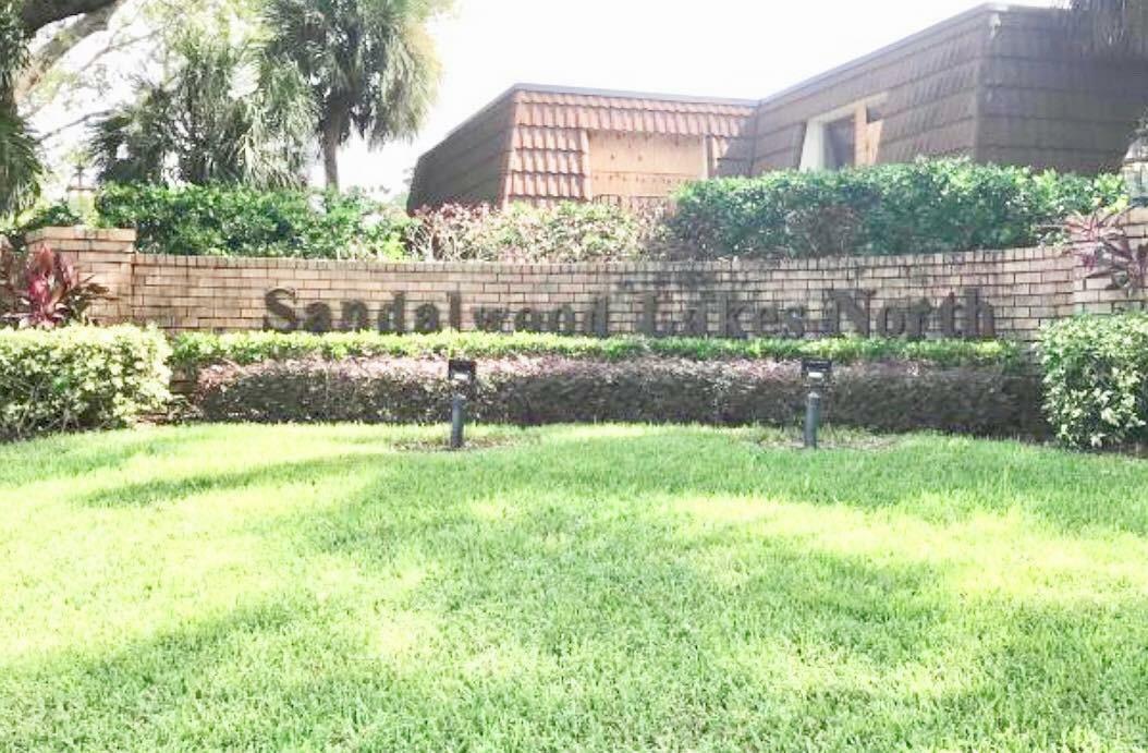 Property Photo: 248 Charter Way FL 33407