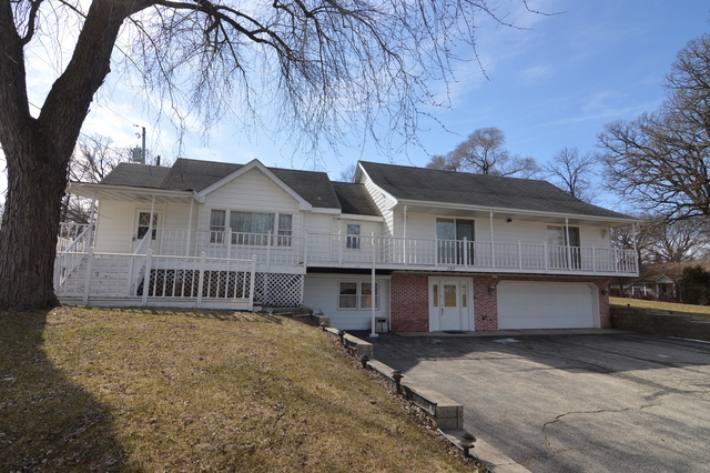 Property Photo:  127 Fairfield Drive  IL 60042 