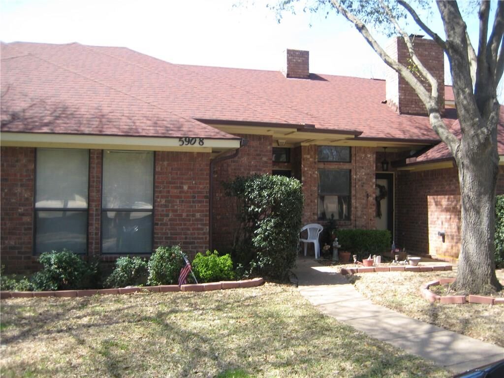 Property Photo:  5908 Royal Club Drive  TX 76017 