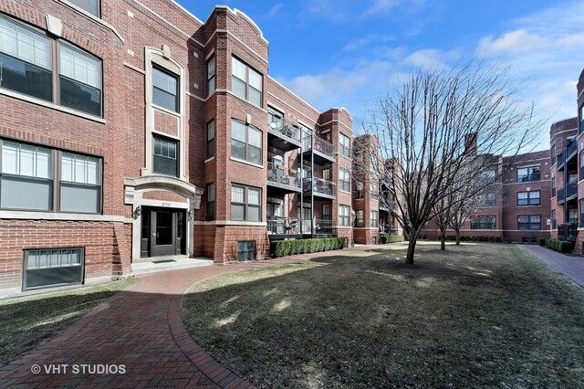 Property Photo:  2711 N Mildred Avenue 2B  IL 60614 