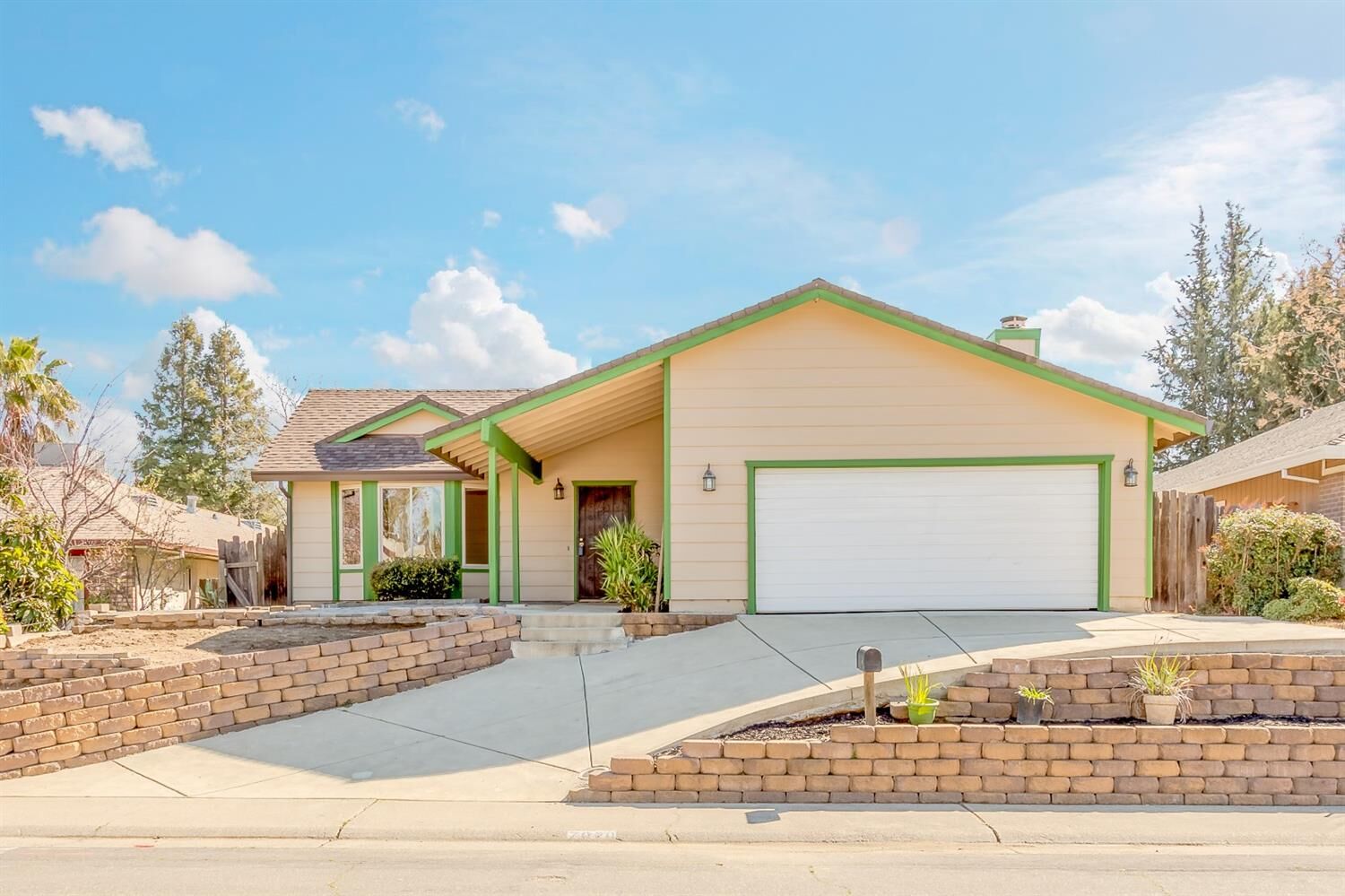 Property Photo: 7020 Allenwood Court CA 95610