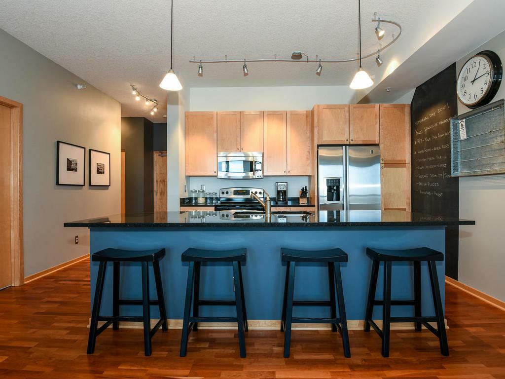 Property Photo: 4525 Park Commons Drive 521 MN 55416