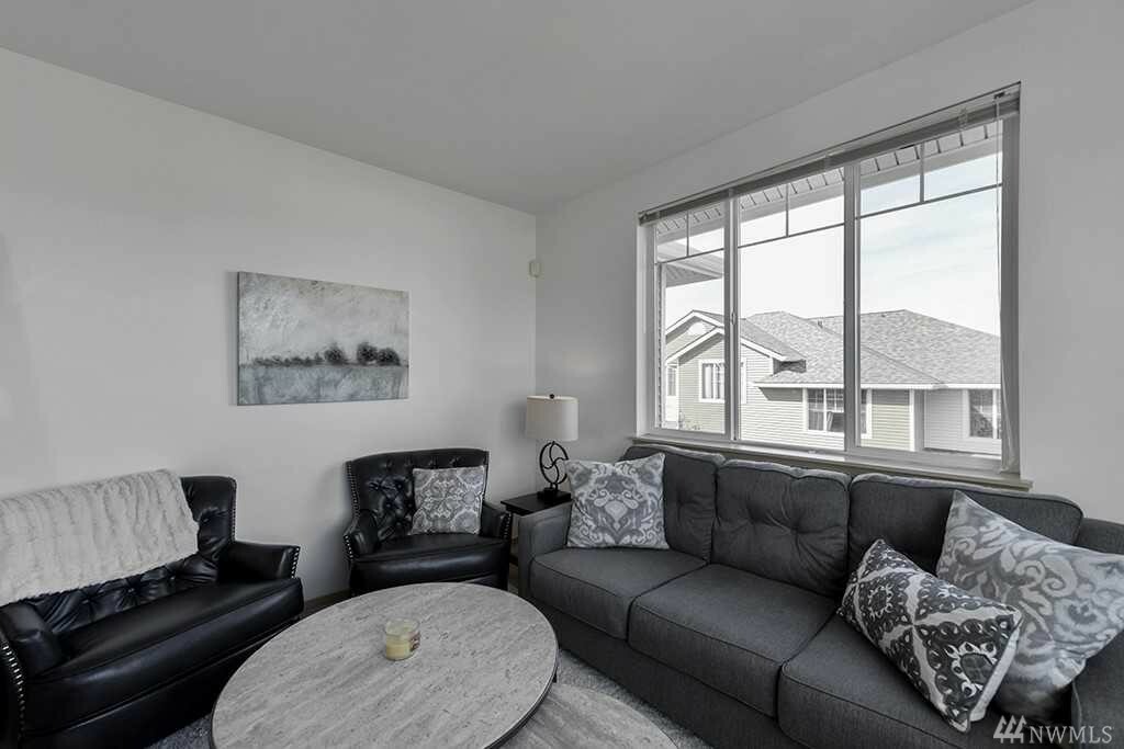 Property Photo: 1129 61st St SE 16-C WA 98092