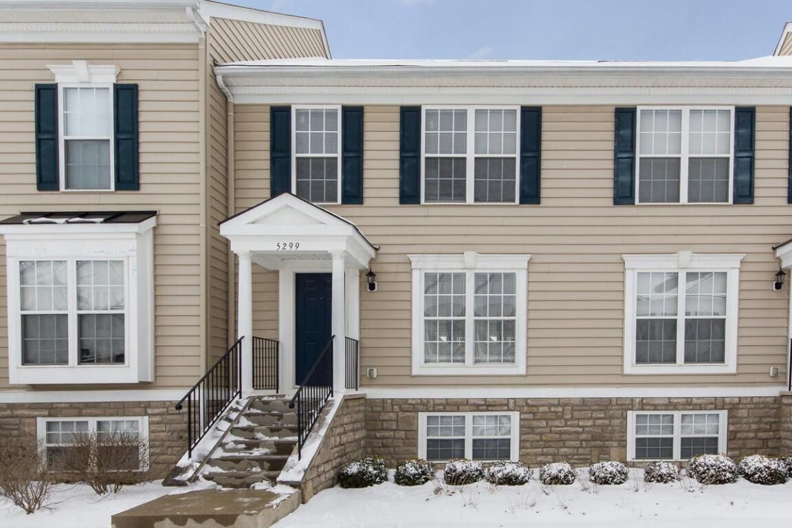 Property Photo:  5299 Royal Arch Cascade Drive 5-5299  OH 43016 