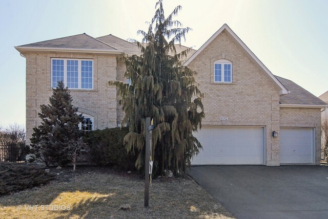 Property Photo:  1104 Stonehaven Circle  IL 60504 