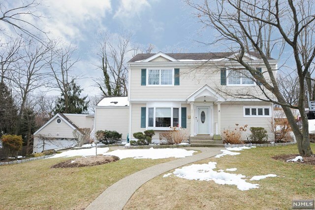 Property Photo:  20 Westbrook Avenue  NJ 07432 