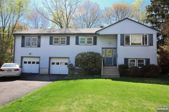 Property Photo:  8 Ackerman Street  NJ 07463 