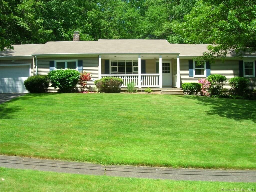Property Photo:  65 Booth Terrace  CT 06518 
