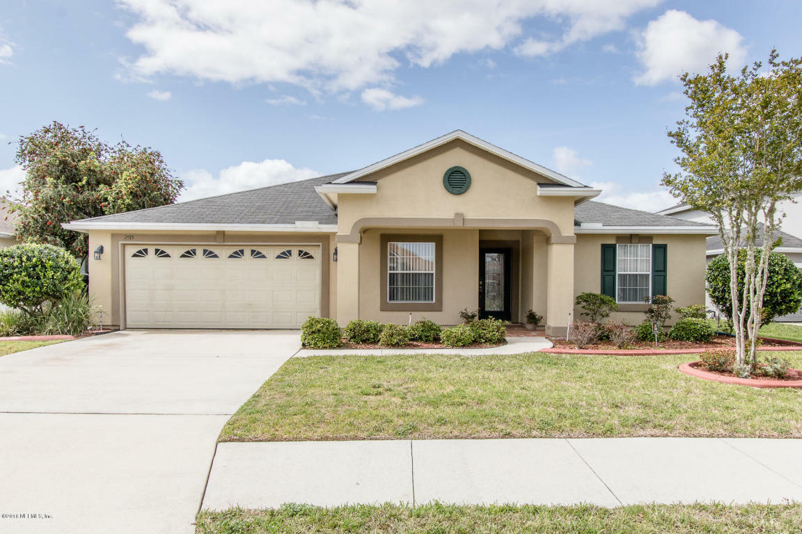 Property Photo:  2515 Crestdale Court  FL 32068 