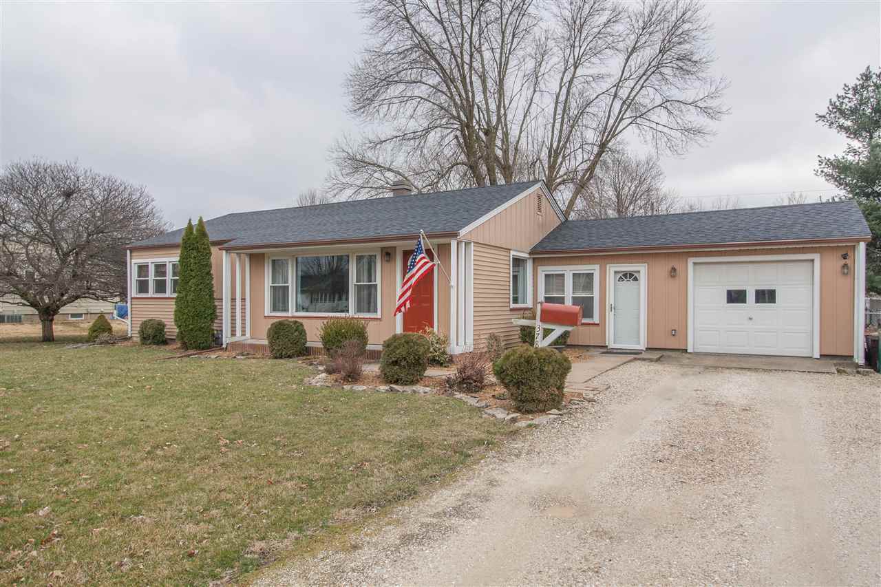 378 E Prairie  Farmington IL 61531 photo