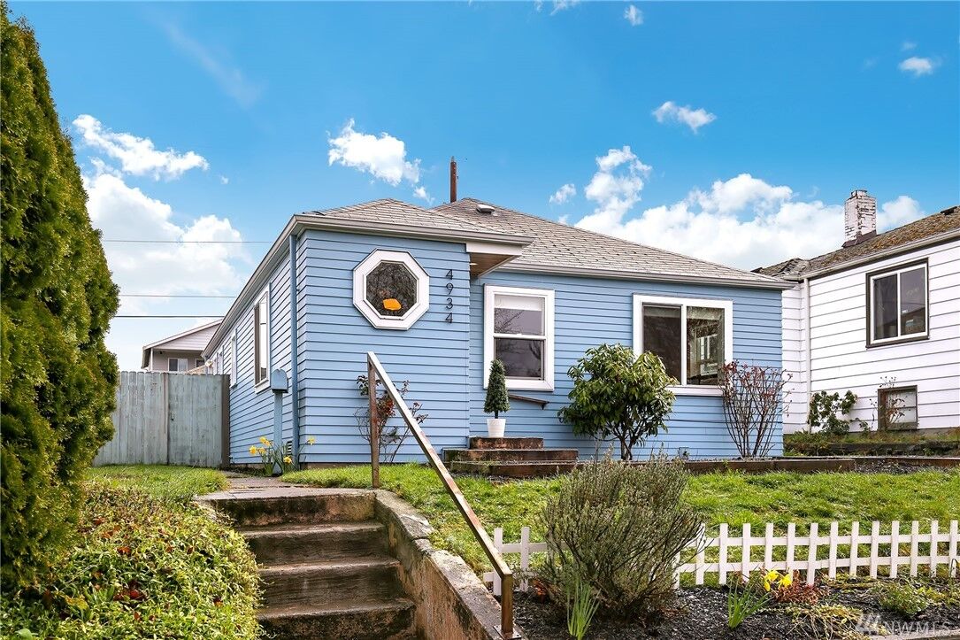 Property Photo: 4934 Beacon Avenue S WA 98108