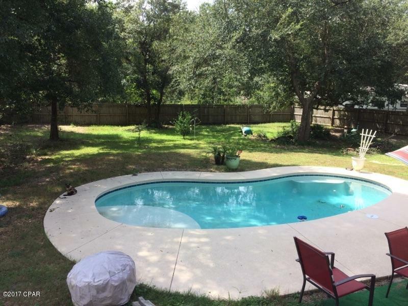 Property Photo: 4020 Easy Street FL 32409