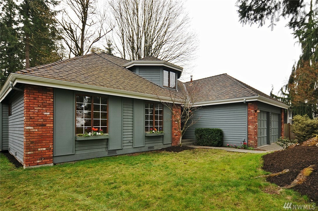 Property Photo:  11331 NE 104th St  WA 98033 