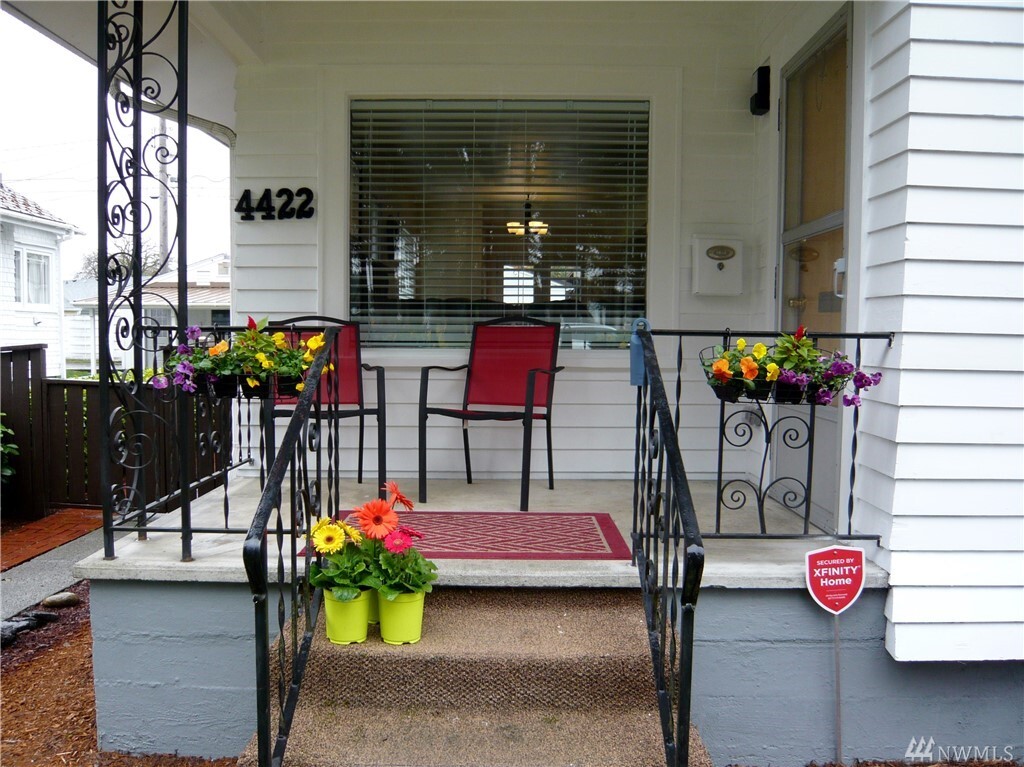 Property Photo: 4422 S Reade Street WA 98409
