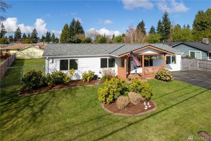 16813 126th Ave SE  Renton WA 98058 photo