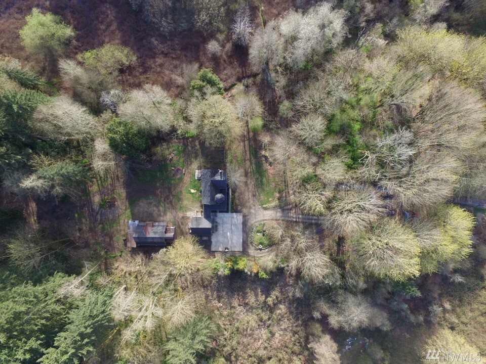 Property Photo: 2110 Amhurst St SE WA 98501