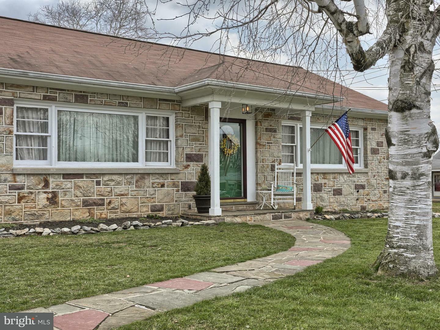 Property Photo: 1026 Franklin Avenue PA 17042