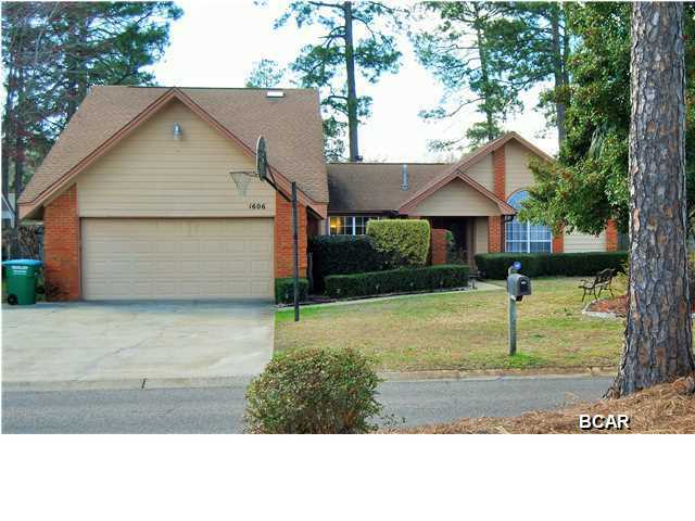 Property Photo: 1606 Belmont Boulevard FL 32444