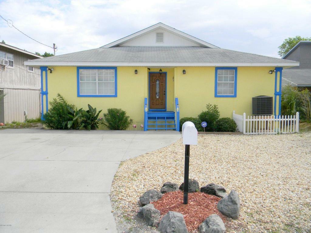 Property Photo: 6308 Sunset Avenue FL 32408