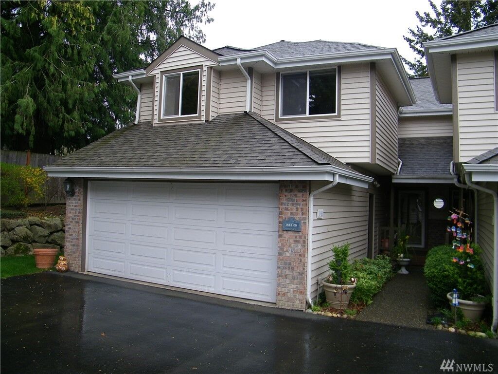 Property Photo: 23428 100th Ave SE D 101 WA 98031