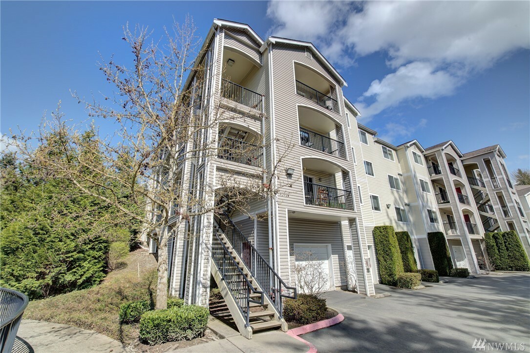 Property Photo:  10709 Valley View Rd A202  WA 98011 