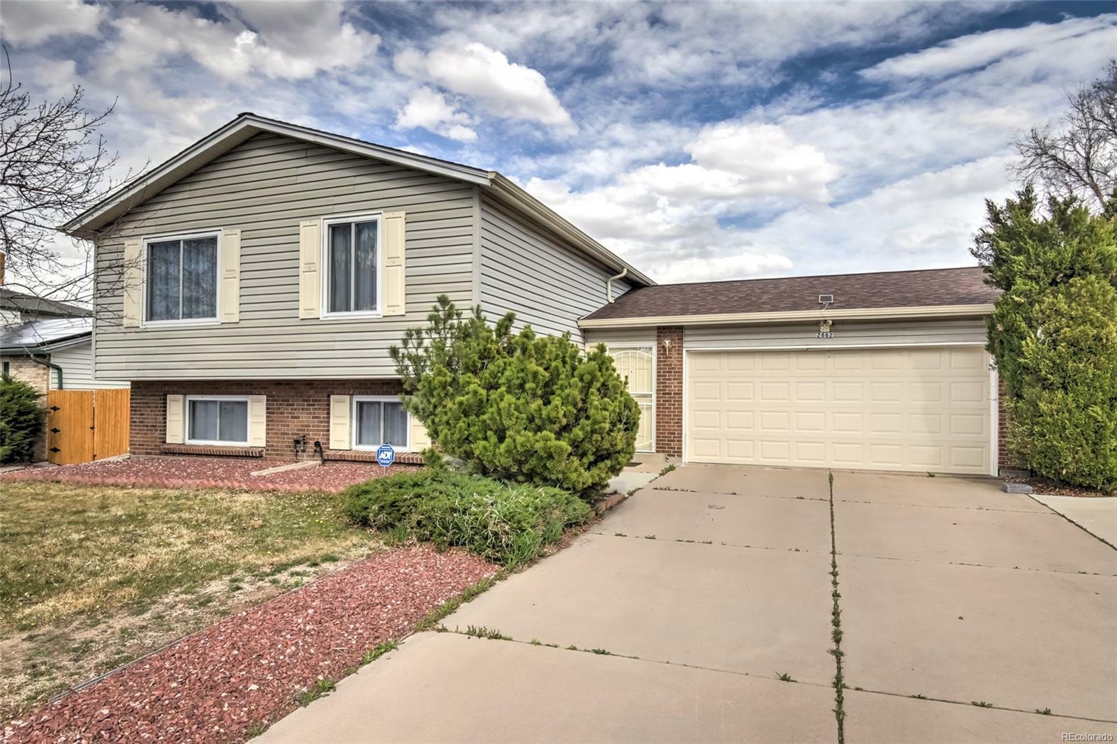 Property Photo:  2662 South Sable Way  CO 80014 