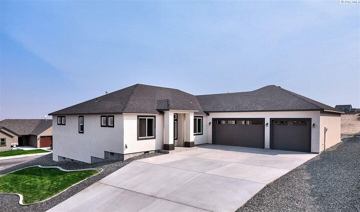 6888 Cyprus Lp  West Richland WA 99353 photo