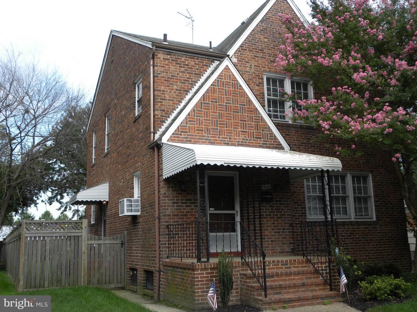 Property Photo: 605 Ramsey Street VA 22301