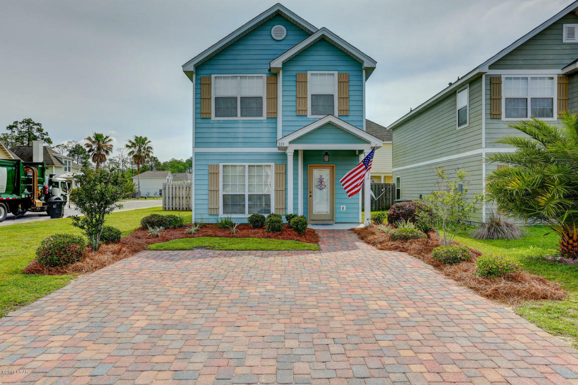 Property Photo: 333 Madison Circle FL 32407