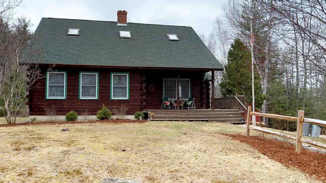 Property Photo:  20 Hawk Lane  NH 03046 