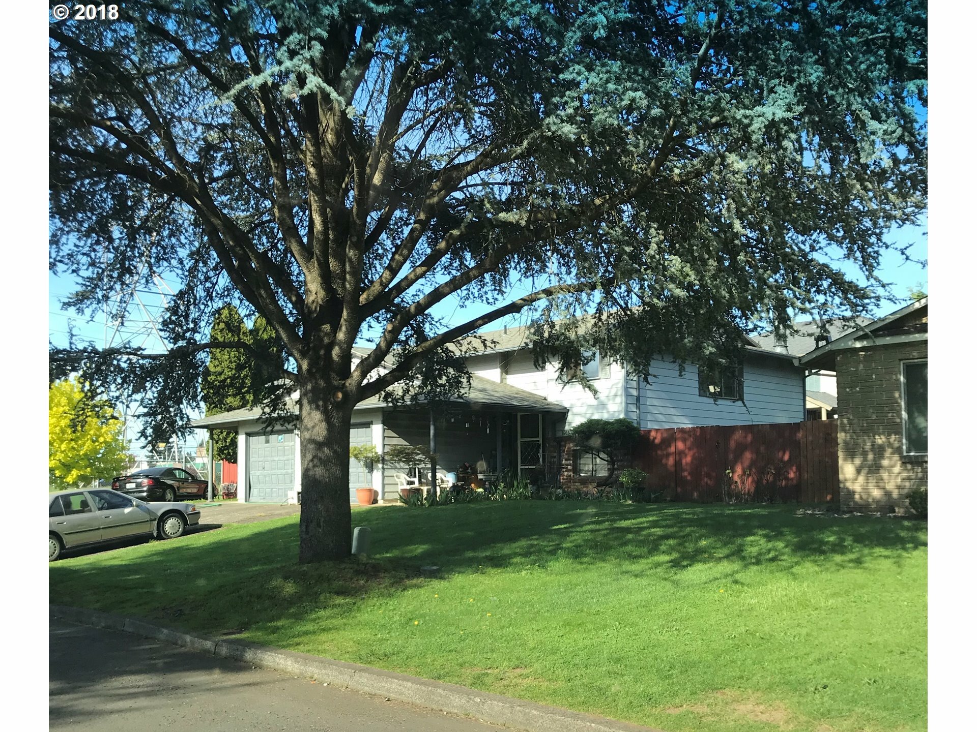 Property Photo:  1603 1605 NE 141st Ave  WA 98684 