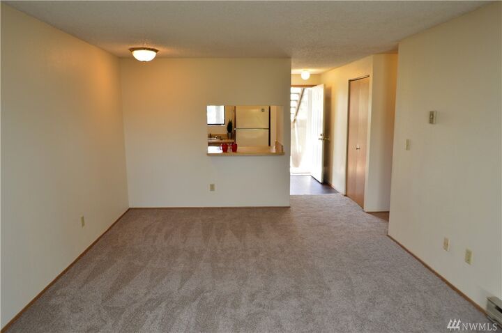 Property Photo: 3436 I St NE O-103 WA 98002