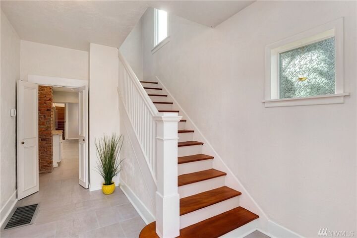 Property Photo: 4817 N Ferdinand St WA 98407