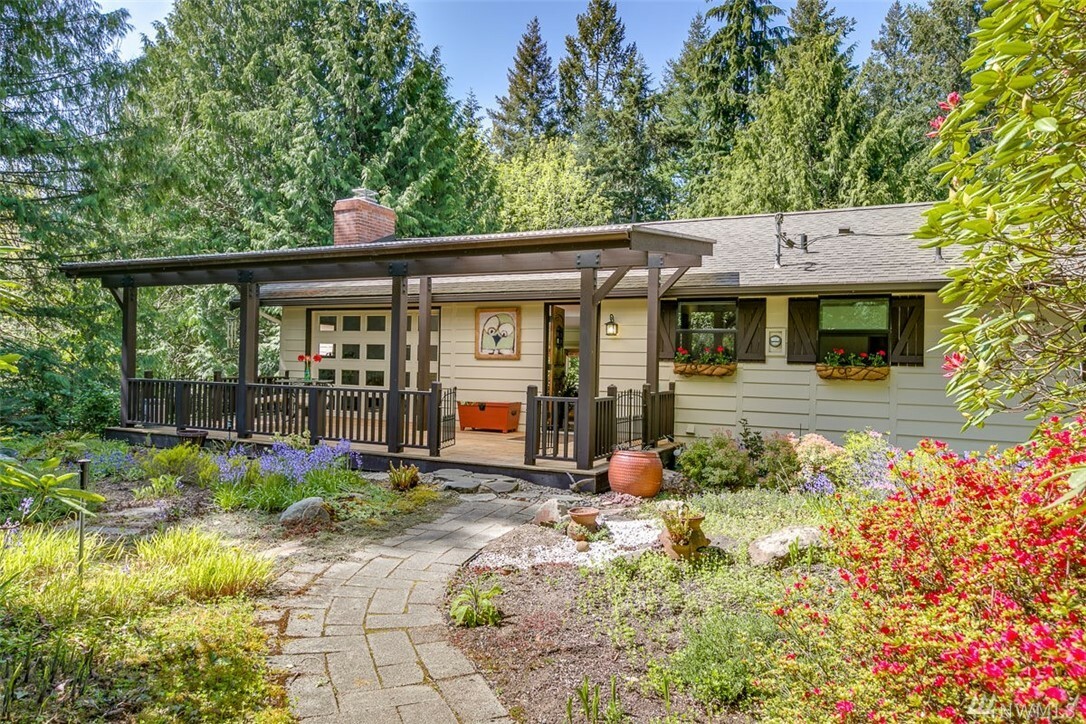 Property Photo:  28881 View Dr NE  WA 98370 