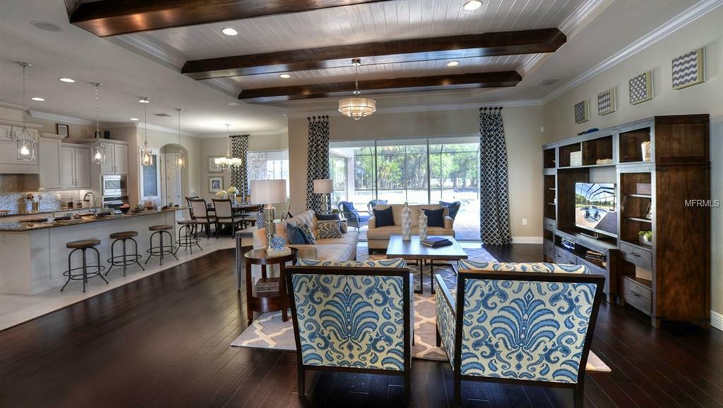 Property Photo: 16620 5th Avenue E FL 34212