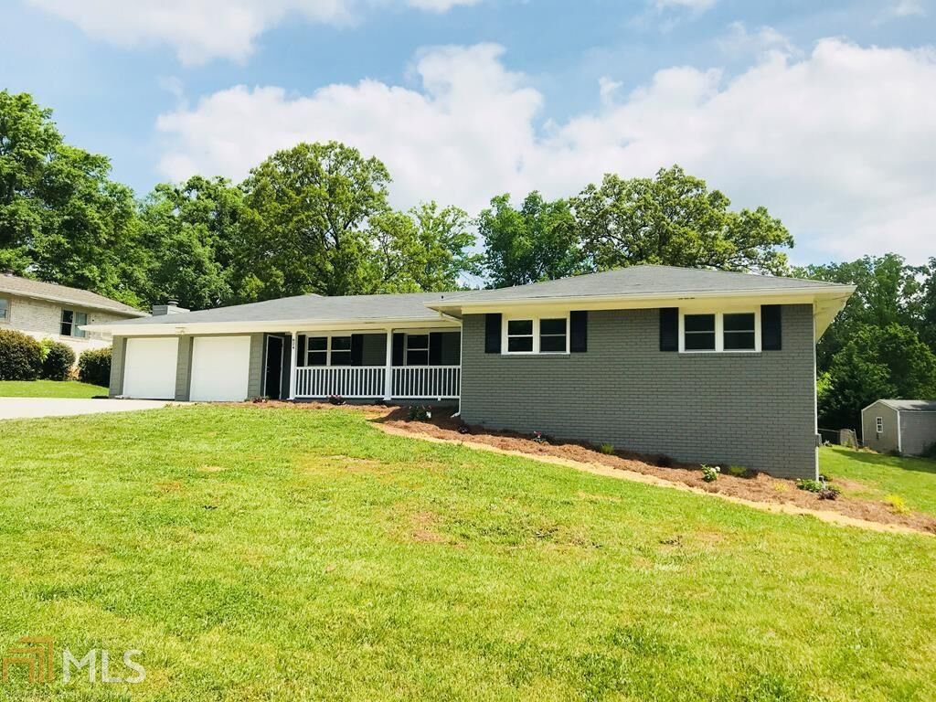 Property Photo:  624 Georgia Avenue S  GA 30110 