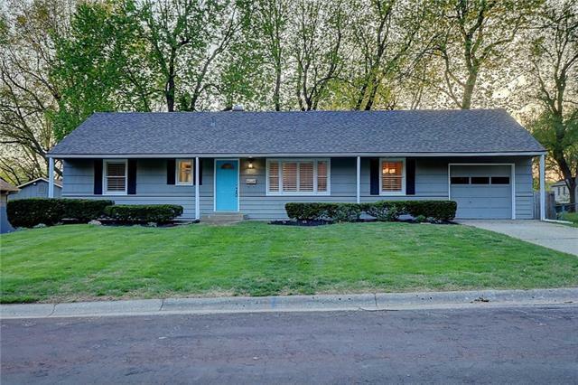 Property Photo: 8002 Evanston Avenue MO 64138