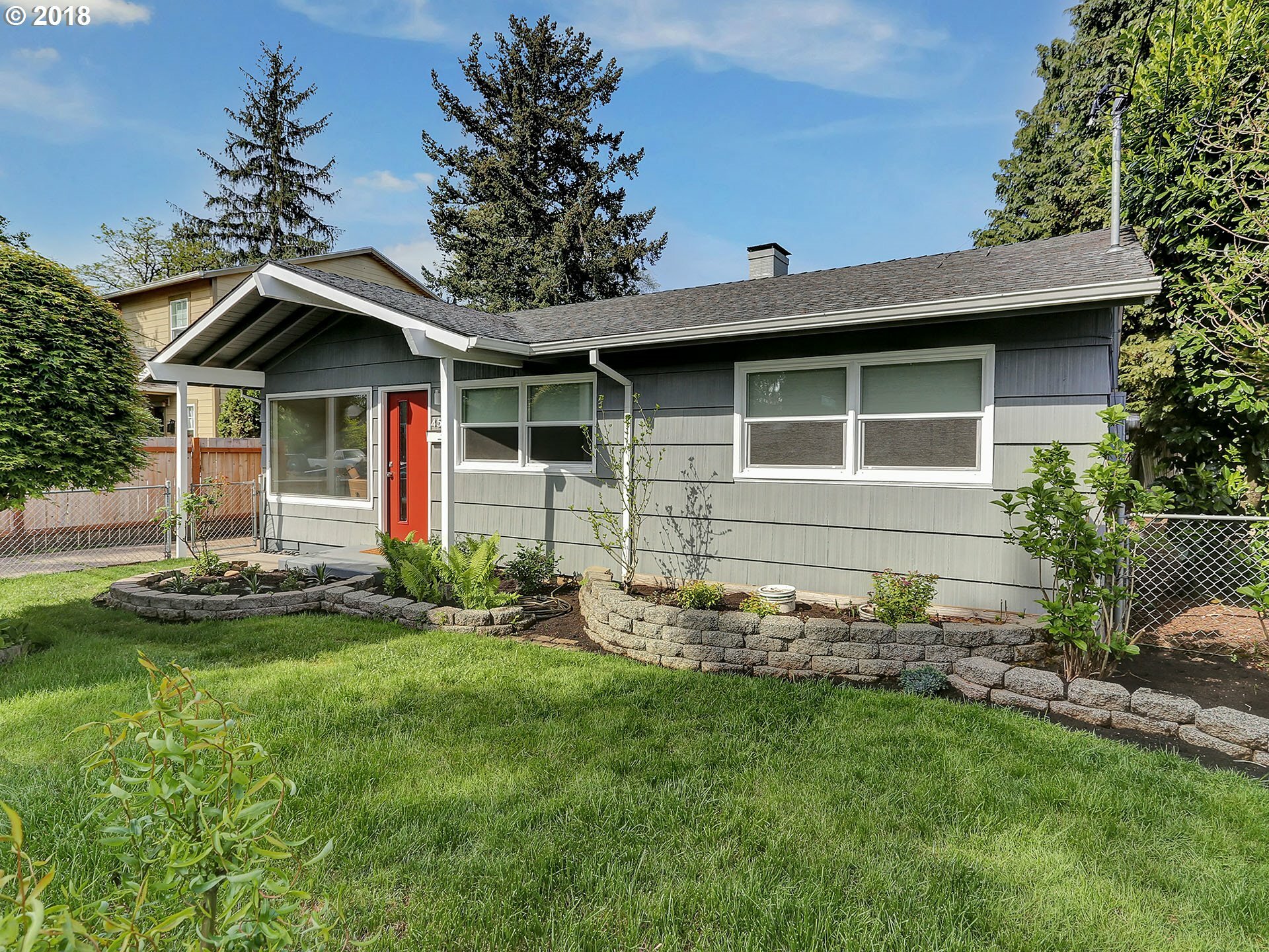 Property Photo:  4521 SE 75th Ave  OR 97206 