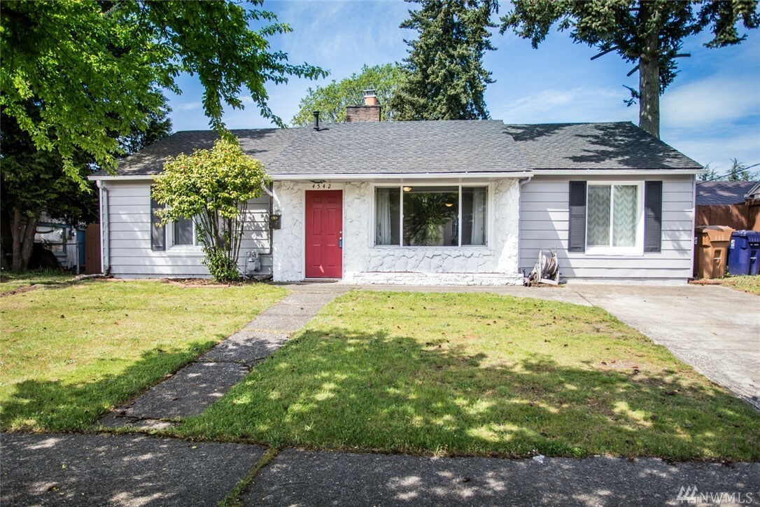 Property Photo: 4542 S Junett St WA 98409