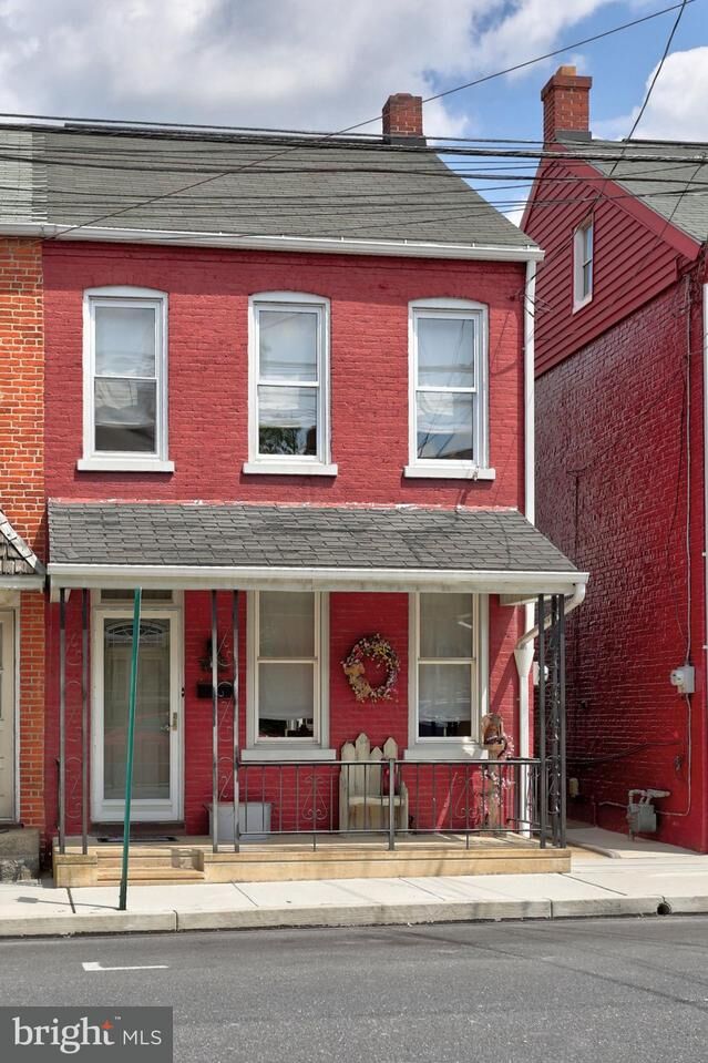 Property Photo:  137 S 8th Street  PA 17512