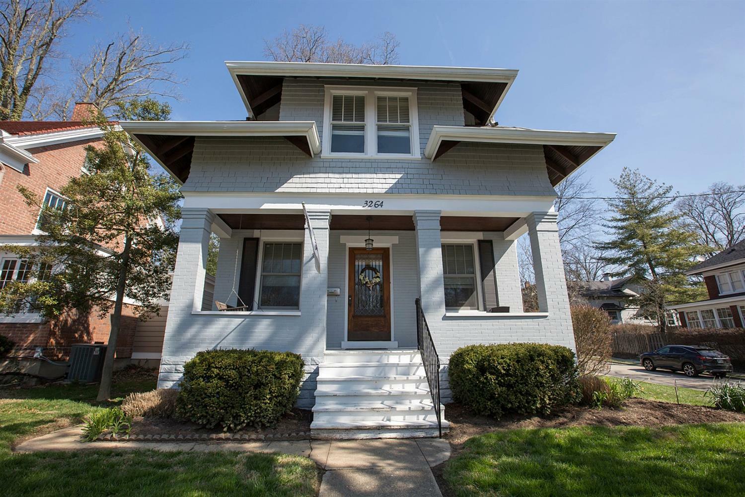 Property Photo: 3264 Observatory Avenue OH 45208