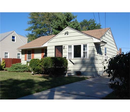 Property Photo:  155 Redwood Street  NJ 08817 